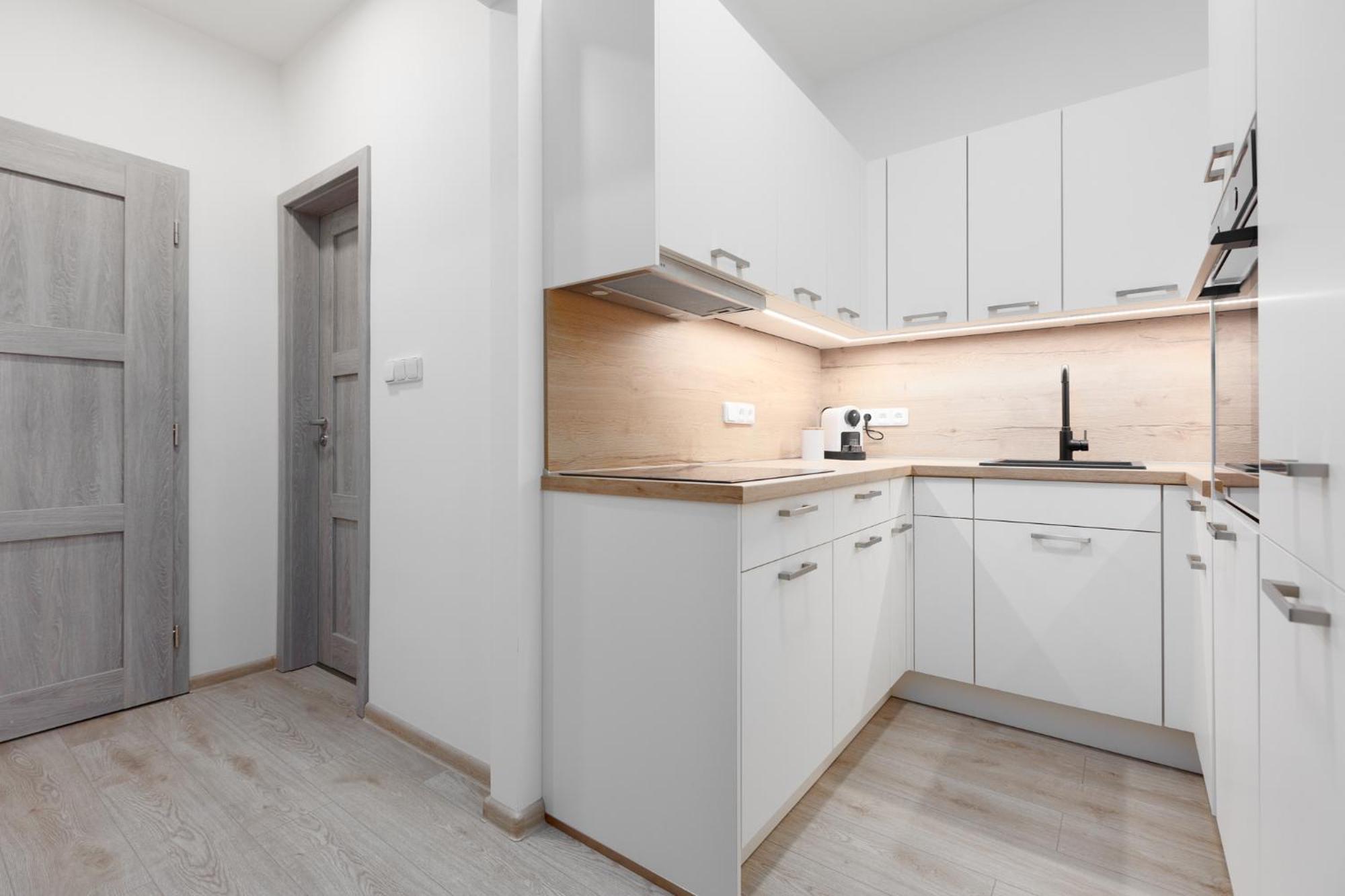 Lejlighed 2 Bedrooms With Kitchen Near The Subway